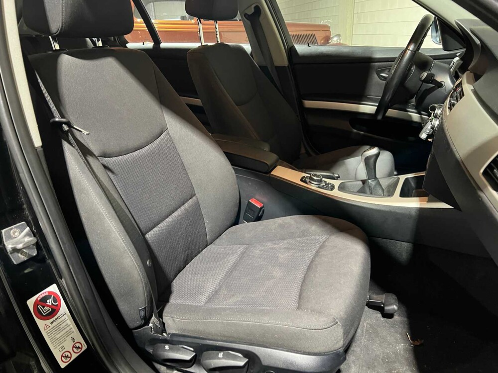 BMW 318i Touring Business Line 143PS 2010 3er, 7-SGN-42