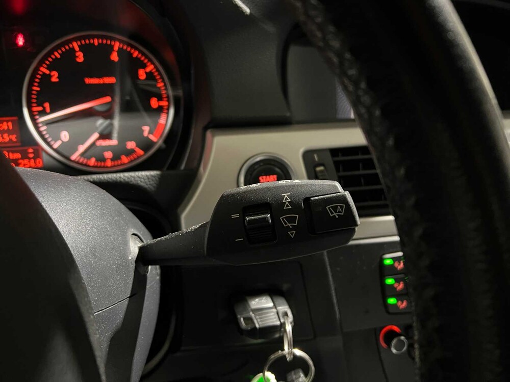 BMW 318i Touring Business Line 143PS 2010 3er, 7-SGN-42