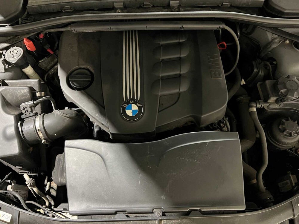 BMW 320xd Touring Luxury Line 184hp 2011 3-series, 52-XTH-7