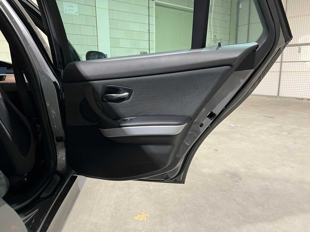 BMW 320xd Touring Luxury Line 184hp 2011 3-series, 52-XTH-7