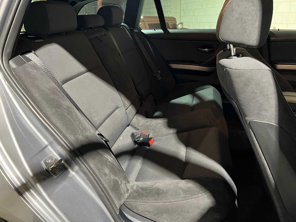 BMW 320xd Touring Luxury Line 184hp 2011 3-series, 52-XTH-7