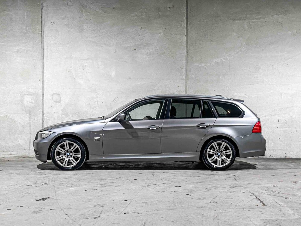 BMW 320xd Touring Luxury Line 184hp 2011 3-series, 52-XTH-7