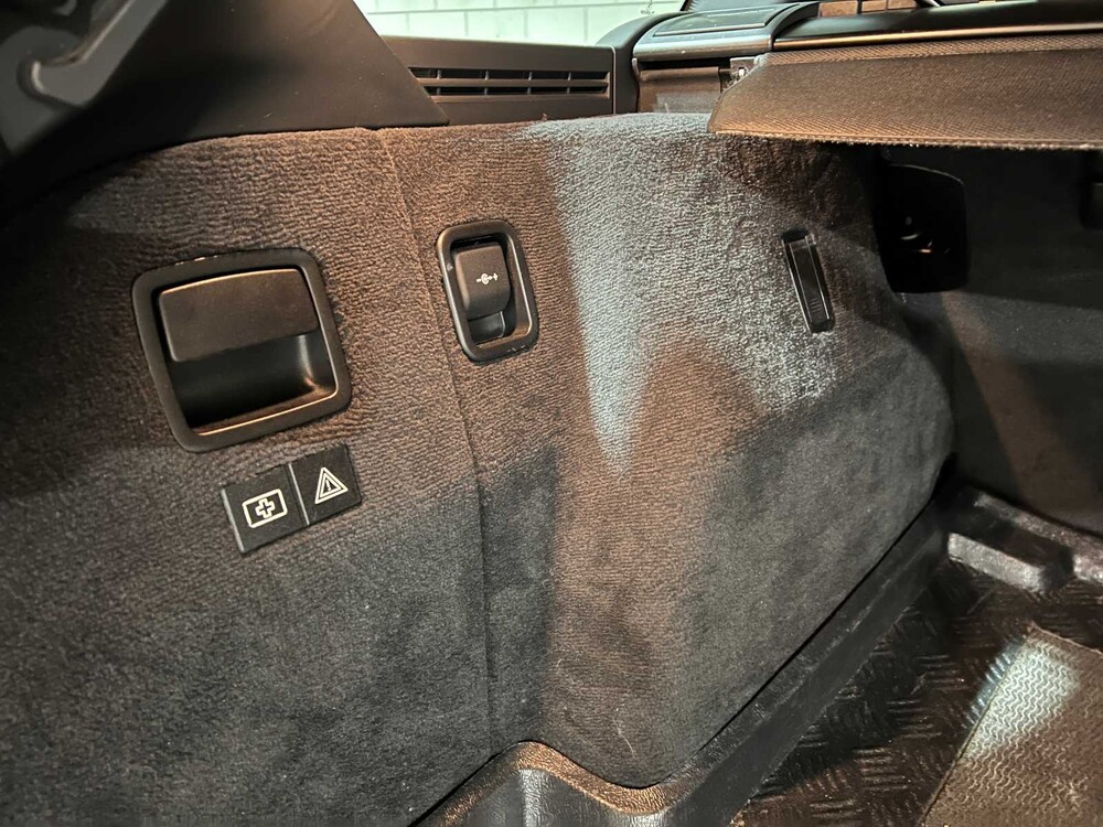 BMW 320xd Touring Luxury Line 184hp 2011 3-series, 52-XTH-7