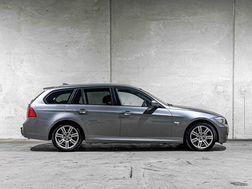 BMW 320xd Touring Luxury Line 184hp 2011 3-series, 52-XTH-7