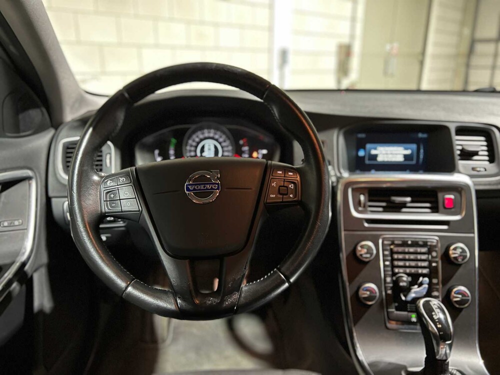 Volvo V60 2.0 D2 Momentum 120pk 2016 -Automaat-, H-765-RV