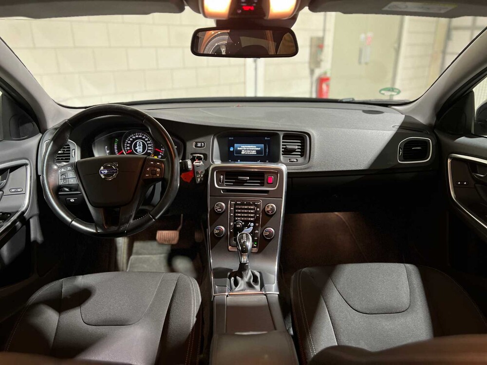 Volvo V60 2.0 D2 Momentum 120pk 2016 -Automaat-, H-765-RV