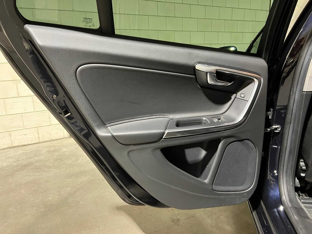 Volvo V60 2.0 D2 Momentum 120pk 2016 -Automaat-, H-765-RV