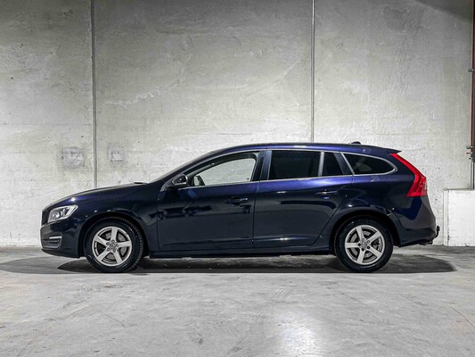 Volvo V60 2.0 D2 Momentum 120hp 2016 -Automatic-, H-765-RV