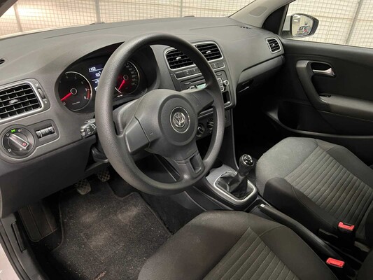 Volkswagen Polo 1.2 TSI BlM. Edition 90hp 2013 (Original-NL), 1-SLZ-53