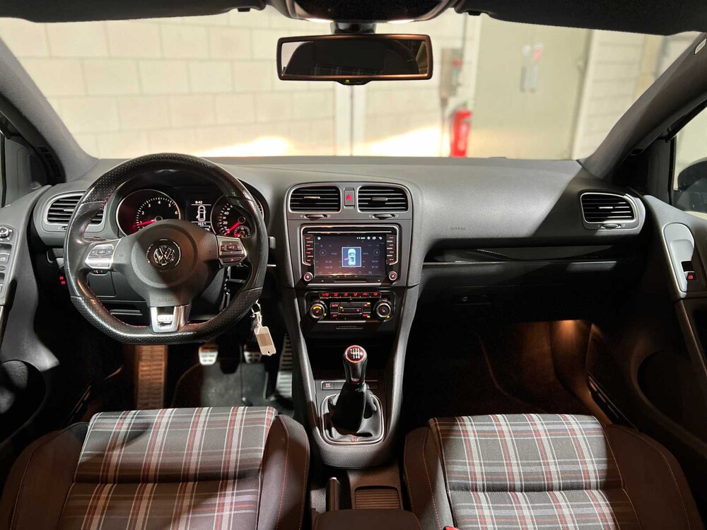 Volkswagen Golf GTI 2.0 TSI 211PS 2009, 79-JVZ-3