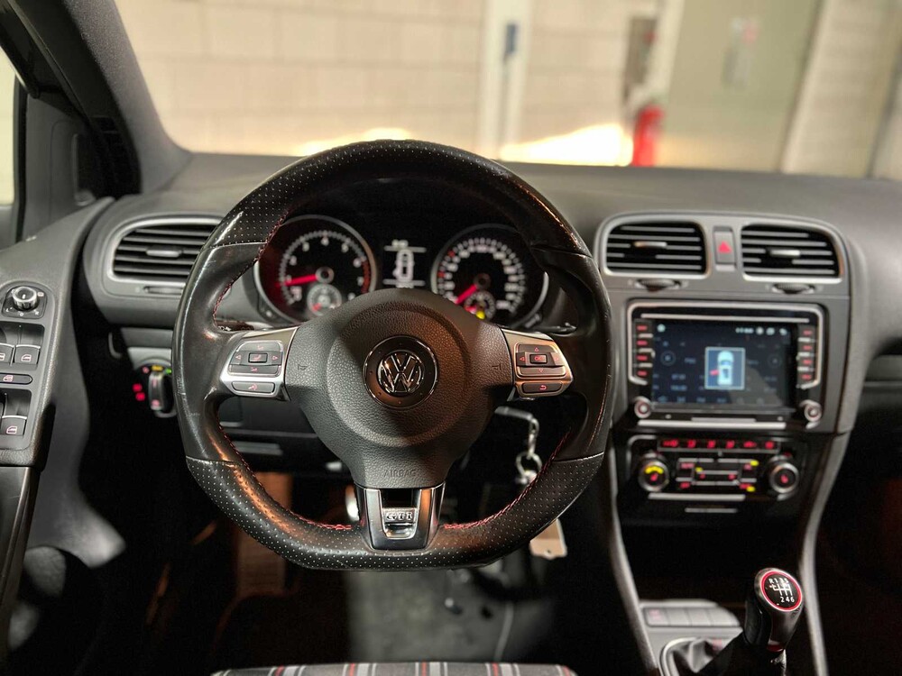 Volkswagen Golf GTI 2.0 TSI 211PS 2009, 79-JVZ-3