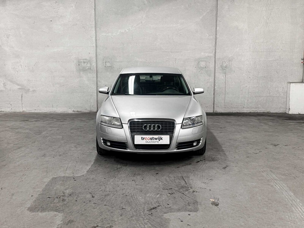 Audi A6 Limousine 2.4 Pro Line 177pk 2004 (Origineel-NL), 03-PP-XT