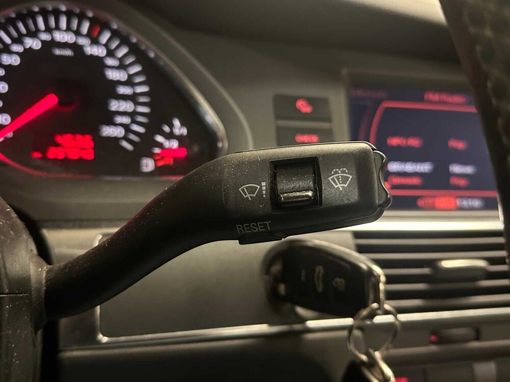 Audi A6 Limousine 2.4 Pro Line 177pk 2004 (Origineel-NL), 03-PP-XT