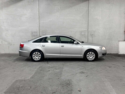 Audi A6 Saloon 2.4 Pro Line 177hp 2004 (Original-NL), 03-PP-XT