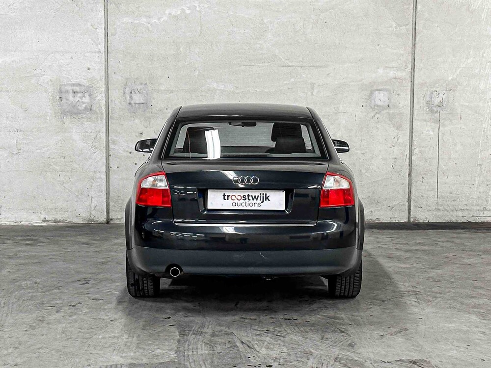 Audi A4 Limousine 1.6 Exclusive 102pk 2003 (Origineel-NL), 83-LS-JL Youngtimer