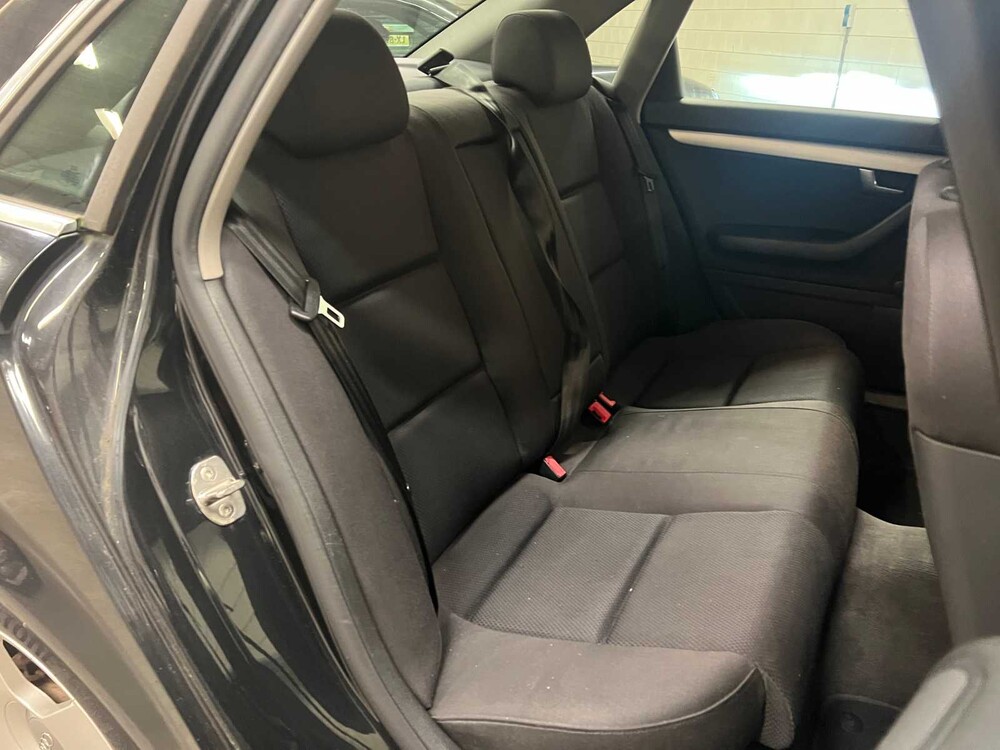 Audi A4 Limousine 1.6 Exclusive 102pk 2003 (Origineel-NL), 83-LS-JL Youngtimer