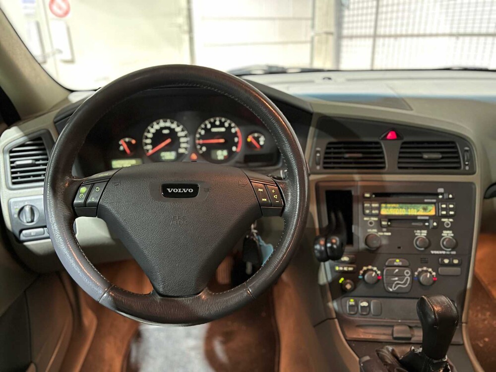 Volvo S60 2.4 140pk 2001, 88-HD-RN