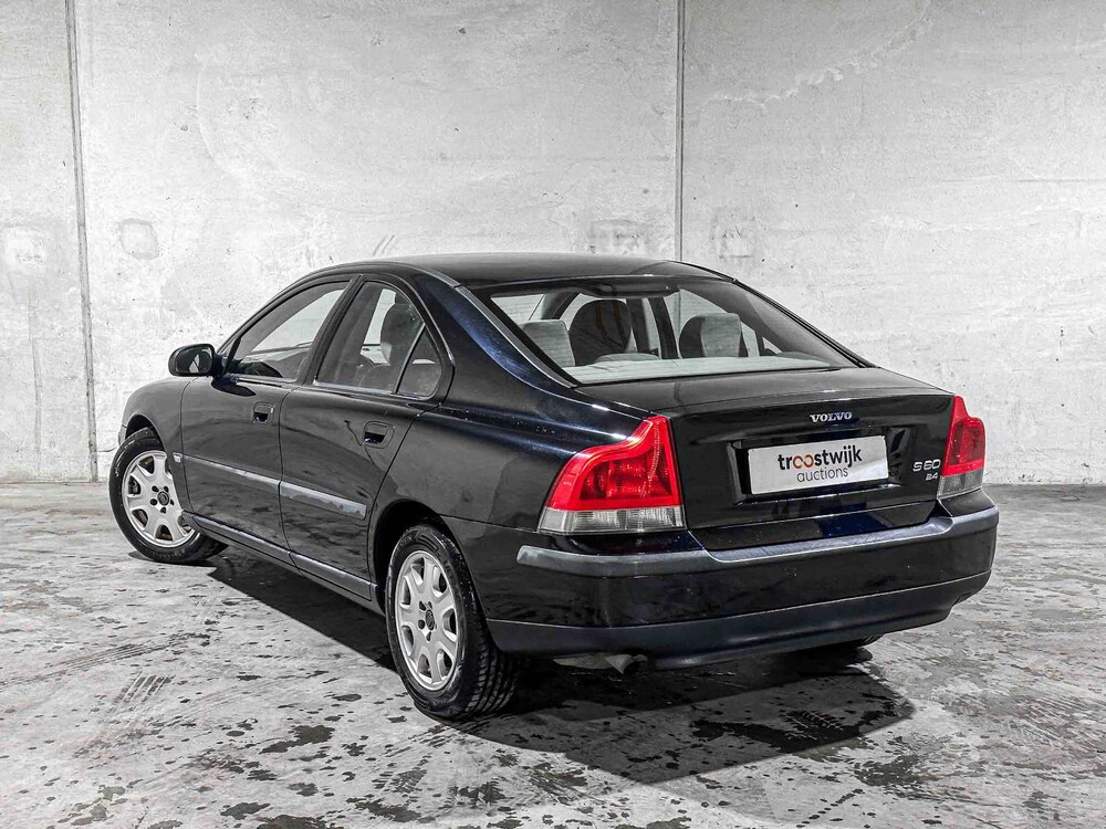 Volvo S60 2.4 140pk 2001, 88-HD-RN