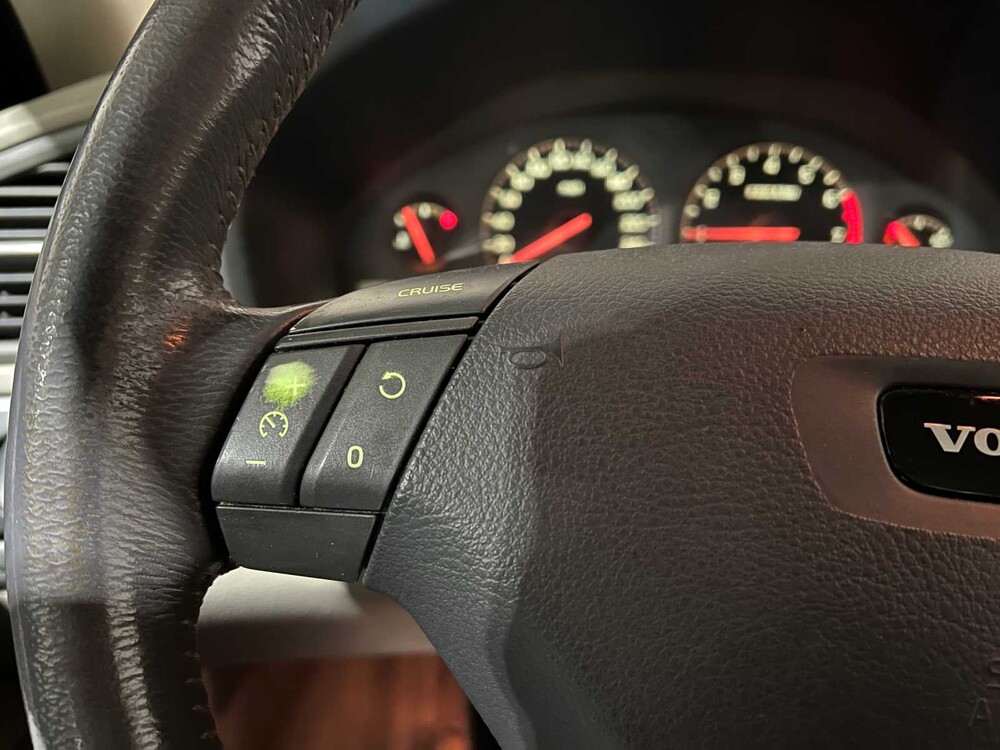 Volvo S60 2.4 140pk 2001, 88-HD-RN