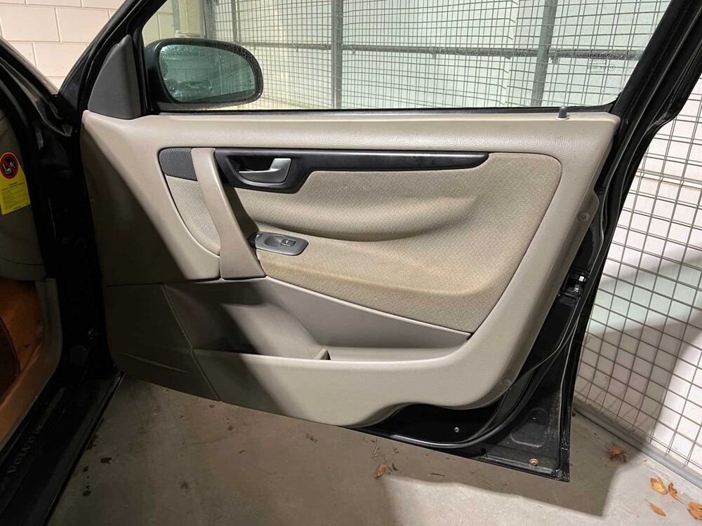 Volvo S60 2.4 140pk 2001, 88-HD-RN