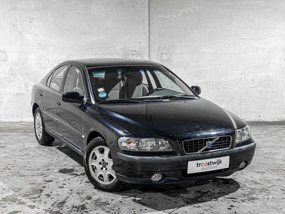 Volvo S60 2.4 140pk 2001, 88-HD-RN