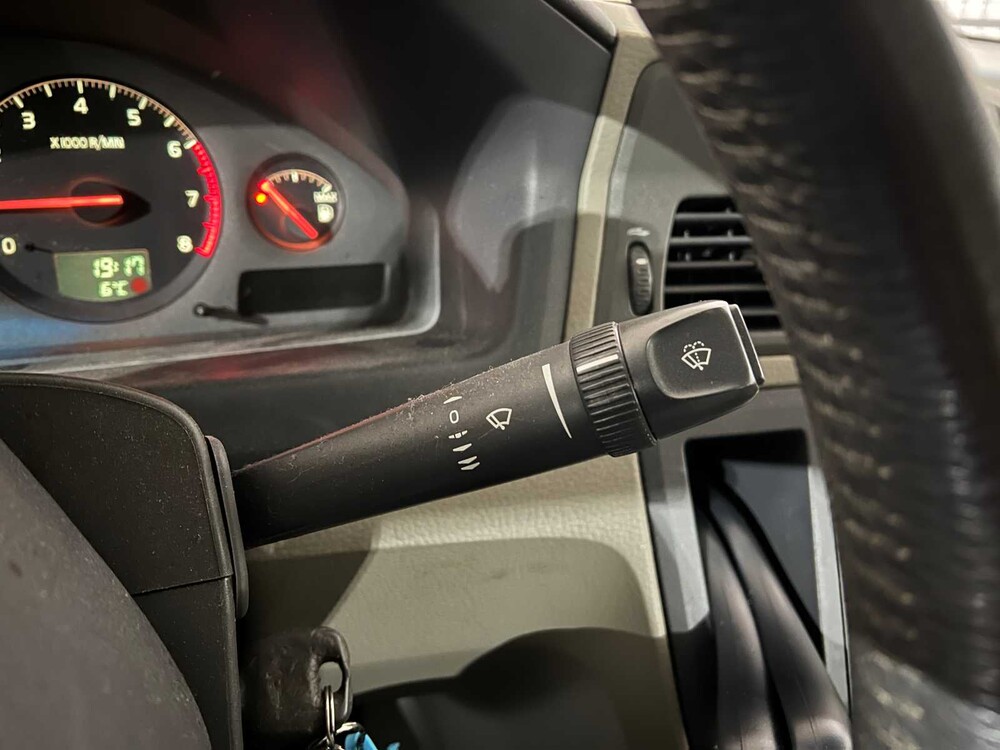 Volvo S60 2.4 140pk 2001, 88-HD-RN