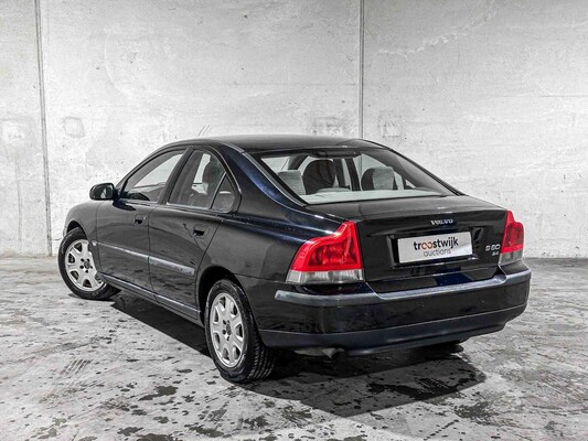 Volvo S60 2.4 140hp 2001, 88-HD-RN