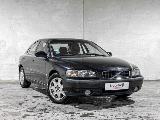 Volvo S60 2.4 140hp 2001, 88-HD-RN