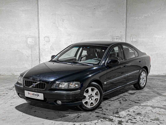 Volvo S60 2.4 140hp 2001, 88-HD-RN