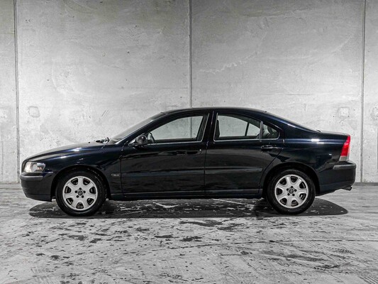 Volvo S60 2.4 140hp 2001, 88-HD-RN