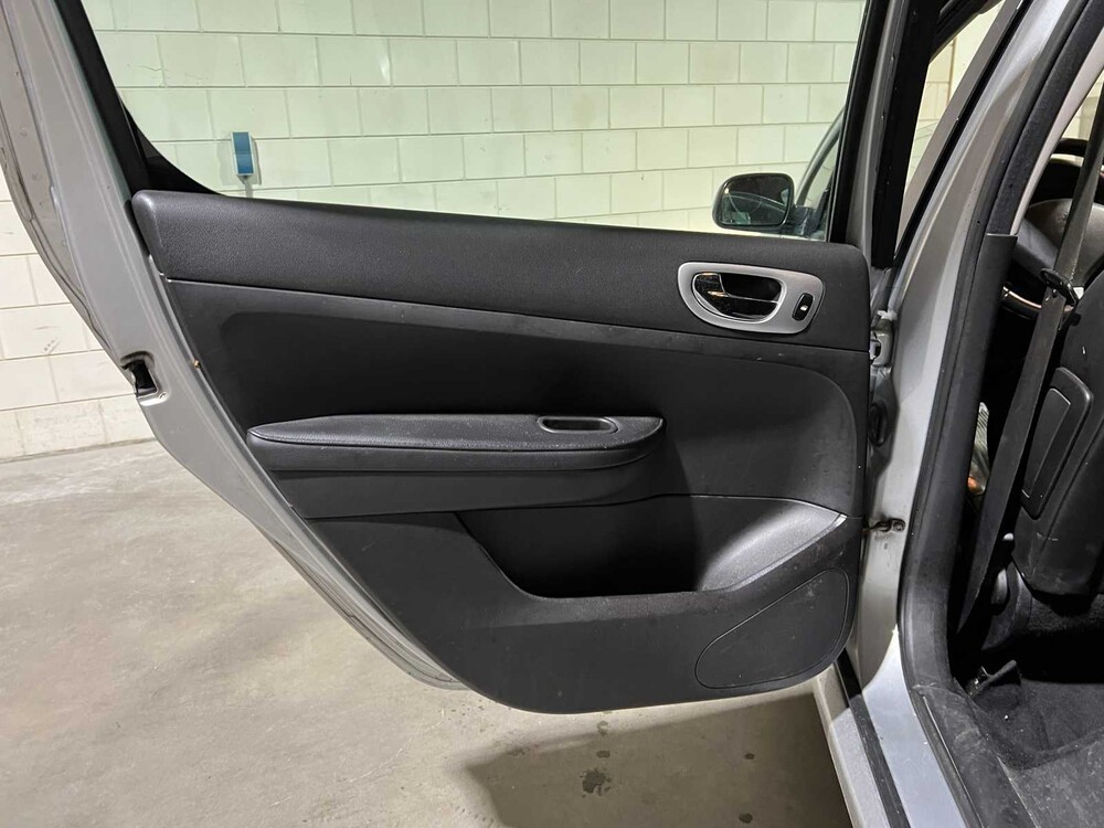 Peugeot 307 2.0-16V XS 140pk 2007, 70-JST-7