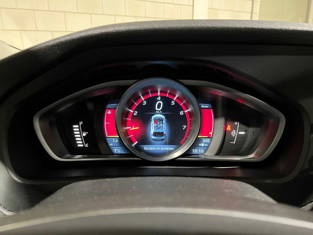 Volvo V40 Cross Country 1.6 T4 Momentum 179pk 2013, 7-KDH-93