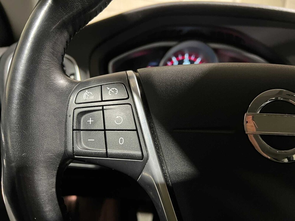 Volvo V40 Cross Country 1.6 T4 Momentum 179pk 2013, 7-KDH-93