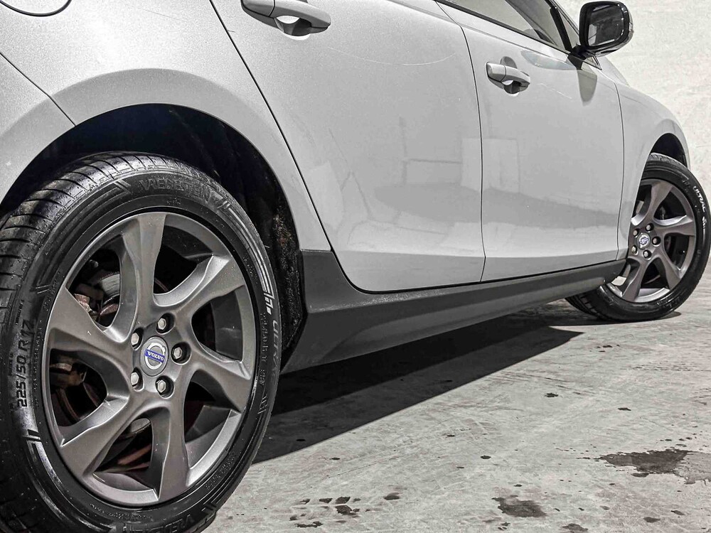 Volvo V40 Cross Country 1.6 T4 Momentum 179pk 2013, 7-KDH-93