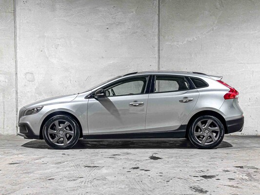 Volvo V40 Cross Country 1.6 T4 Momentum 179hp 2013, 7-KDH-93