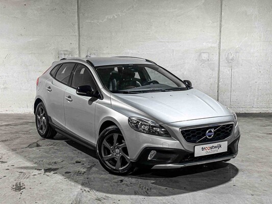 Volvo V40 Cross Country 1.6 T4 Momentum 179hp 2013, 7-KDH-93