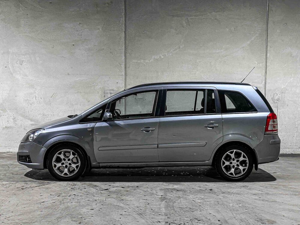 Opel Zafira 1.9 CDTi Enjoy 7-Persoons 120pk 2005, P-660-PX