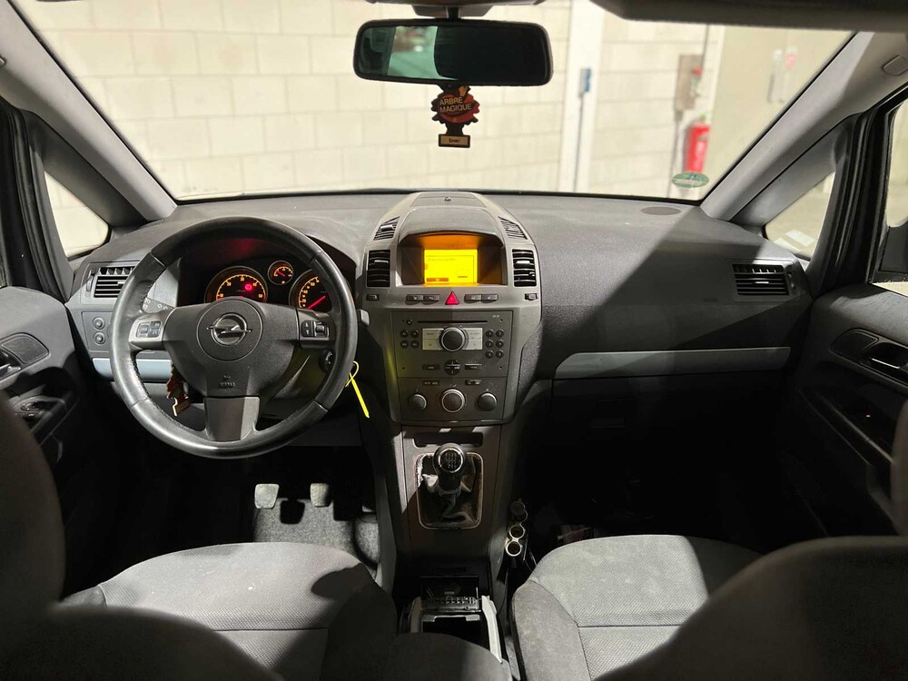 Opel Zafira 1.9 CDTi Enjoy 7-Persoons 120pk 2005, P-660-PX