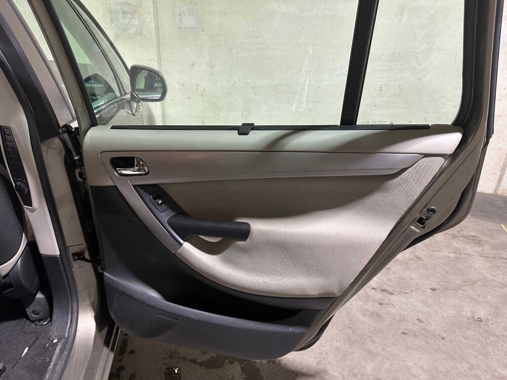 Citroen Grand C4 Picasso 1.6 THP Business EB6V 7-Sitzer 156PS 2011, 37-PLH-7