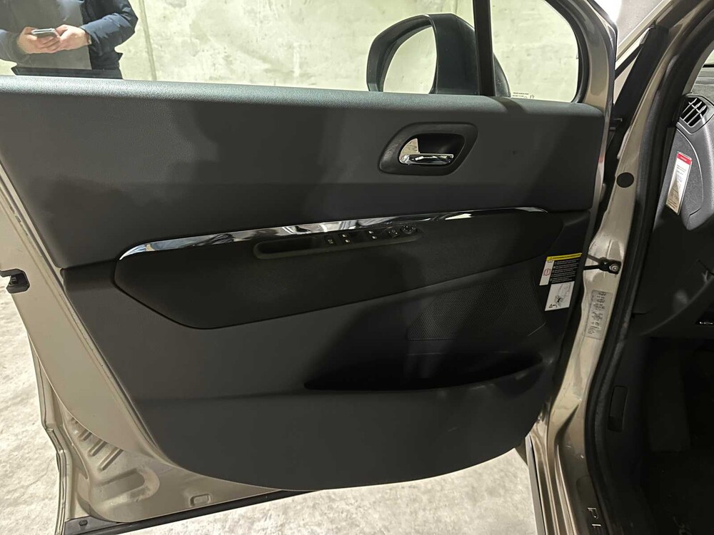 Peugeot 3008 1.6 VTi ST 120PS 2009, 09-JJH-1