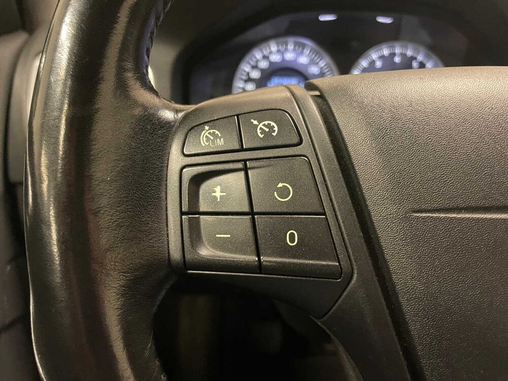 Volvo V60 1.6 T3 Kinetic 150pk 2011 (Origineel-NL), 36-PGK-5