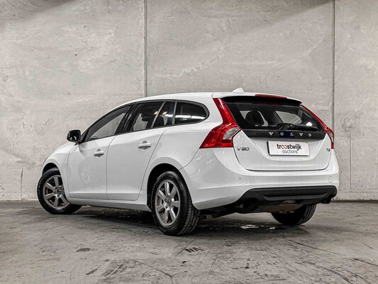 Volvo V60 1.6 T3 Kinetic 150hp 2011 (Original-NL), 36-PGK-5