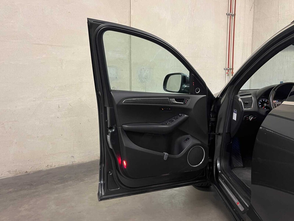 Audi Q5 3.2 FSI V6 Quattro S-line 271PS 2011, 52-XXH-7