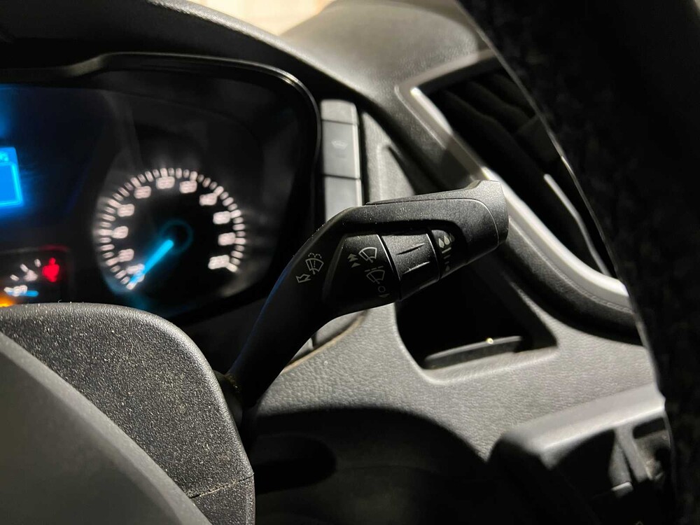 Ford Transit 350 2.0 TDCI L2H1 Trend 131pk 2018 Bedrijfswagen, V-912-LD