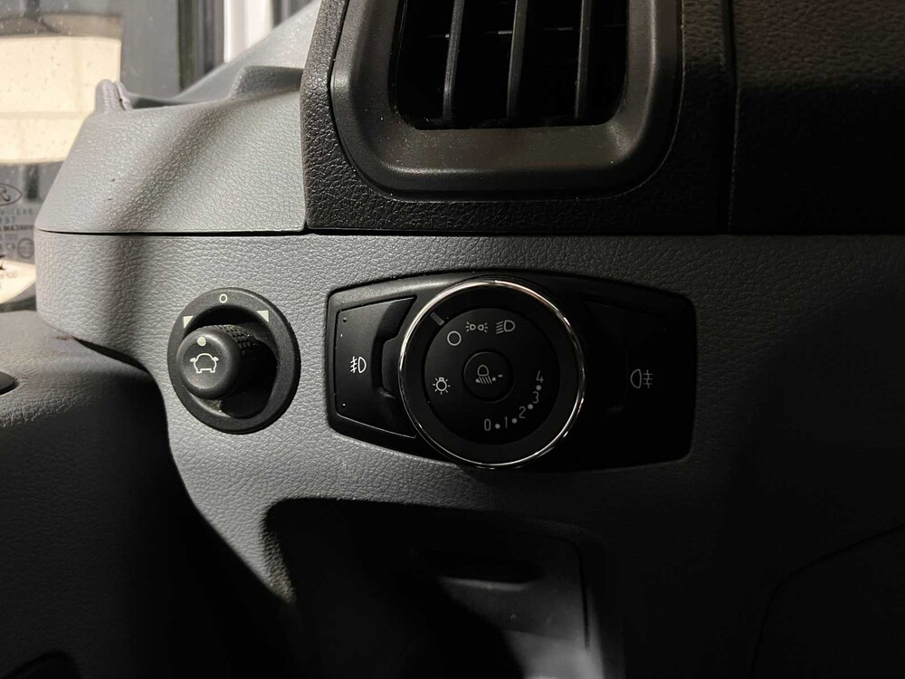 Ford Transit 350 2.0 TDCI L2H1 Trend 131pk 2018 Bedrijfswagen, V-912-LD