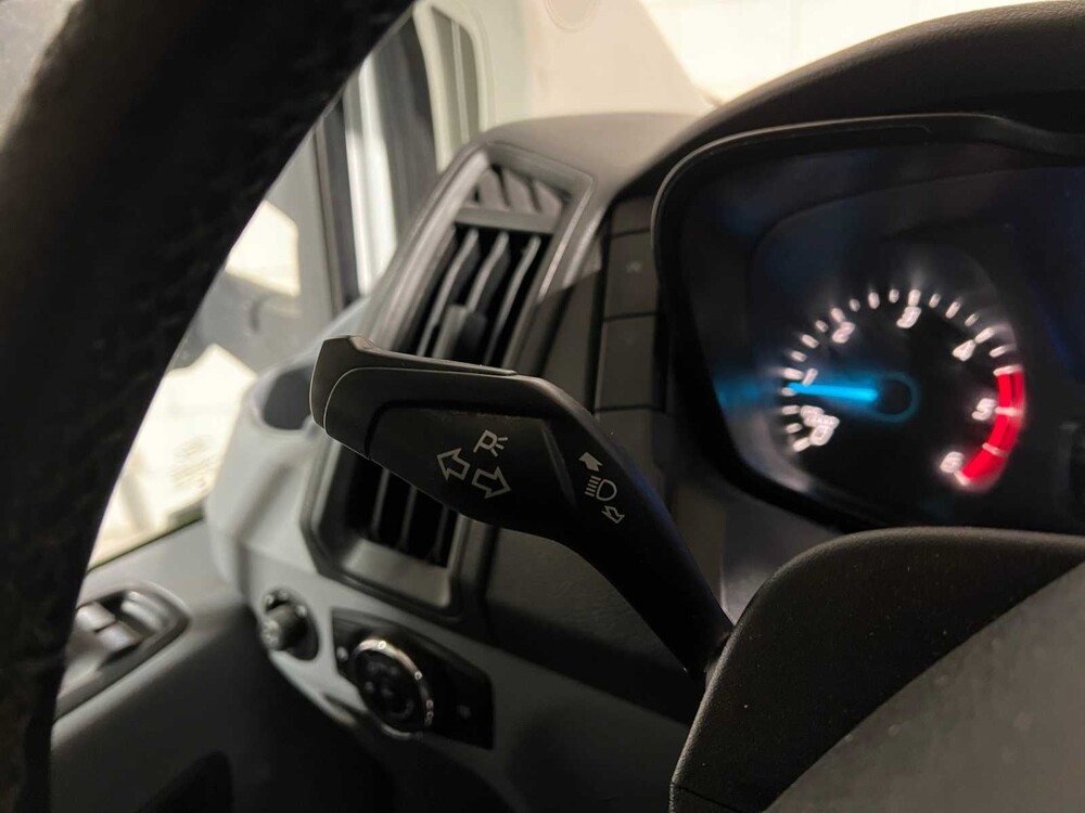 Ford Transit 350 2.0 TDCI L2H1 Trend 131pk 2018 Bedrijfswagen, V-912-LD