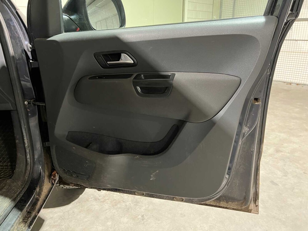 Volkswagen Amarok 2.0 TDI 4Motion DC Trendline 140pk 2016, VZ-648-J Bedrijfswagen