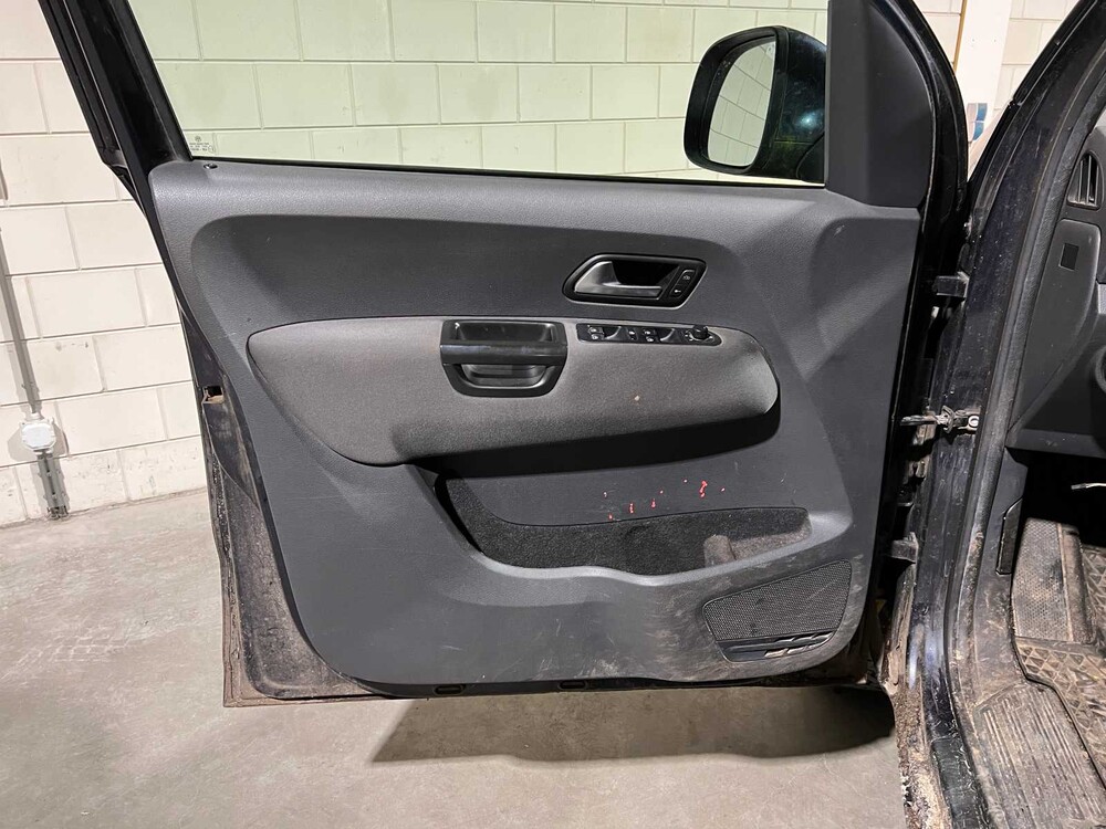 Volkswagen Amarok 2.0 TDI 4Motion DC Trendline 140pk 2016, VZ-648-J Bedrijfswagen