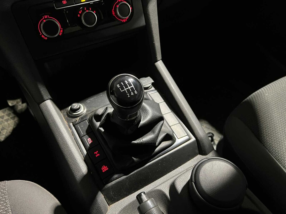 Volkswagen Amarok 2.0 TDI 4Motion DC Trendline 140pk 2016, VZ-648-J Bedrijfswagen