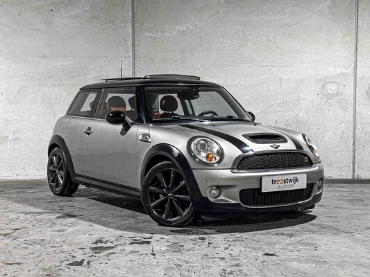 Mini Cooper S 1.6 174hp 2006, GV-048-L Youngtimer